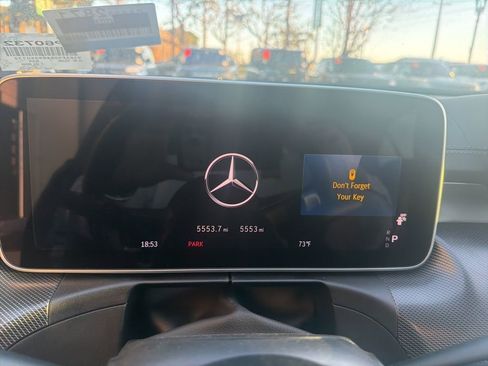 Used 2025 Mercedes-Benz C 300 Sedan image 9