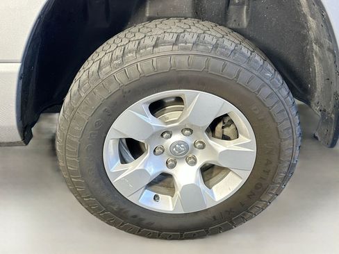 Used 2019 RAM 1500 Big Horn AWD/4WD image 29