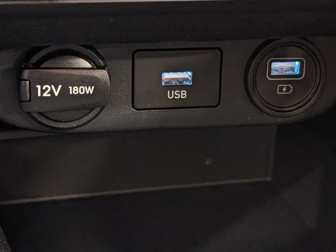 Used 2023 Hyundai Elantra SEL image 23