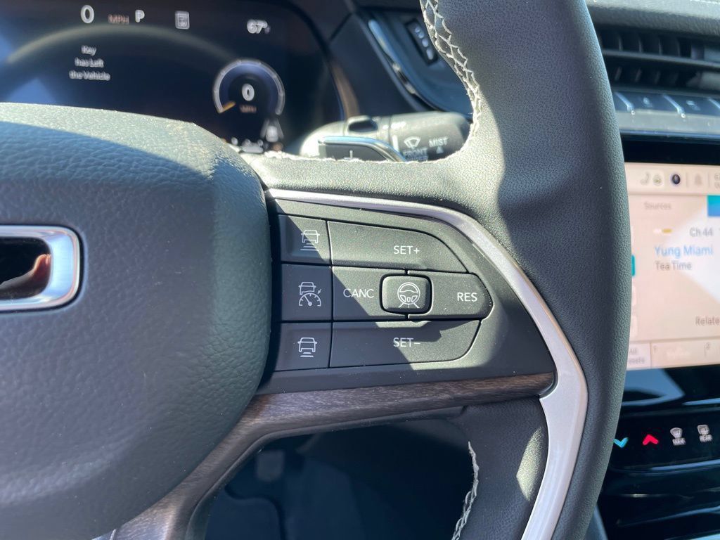 New 2026 Jeep Grand Cherokee Altitude AWD/4WD image 18
