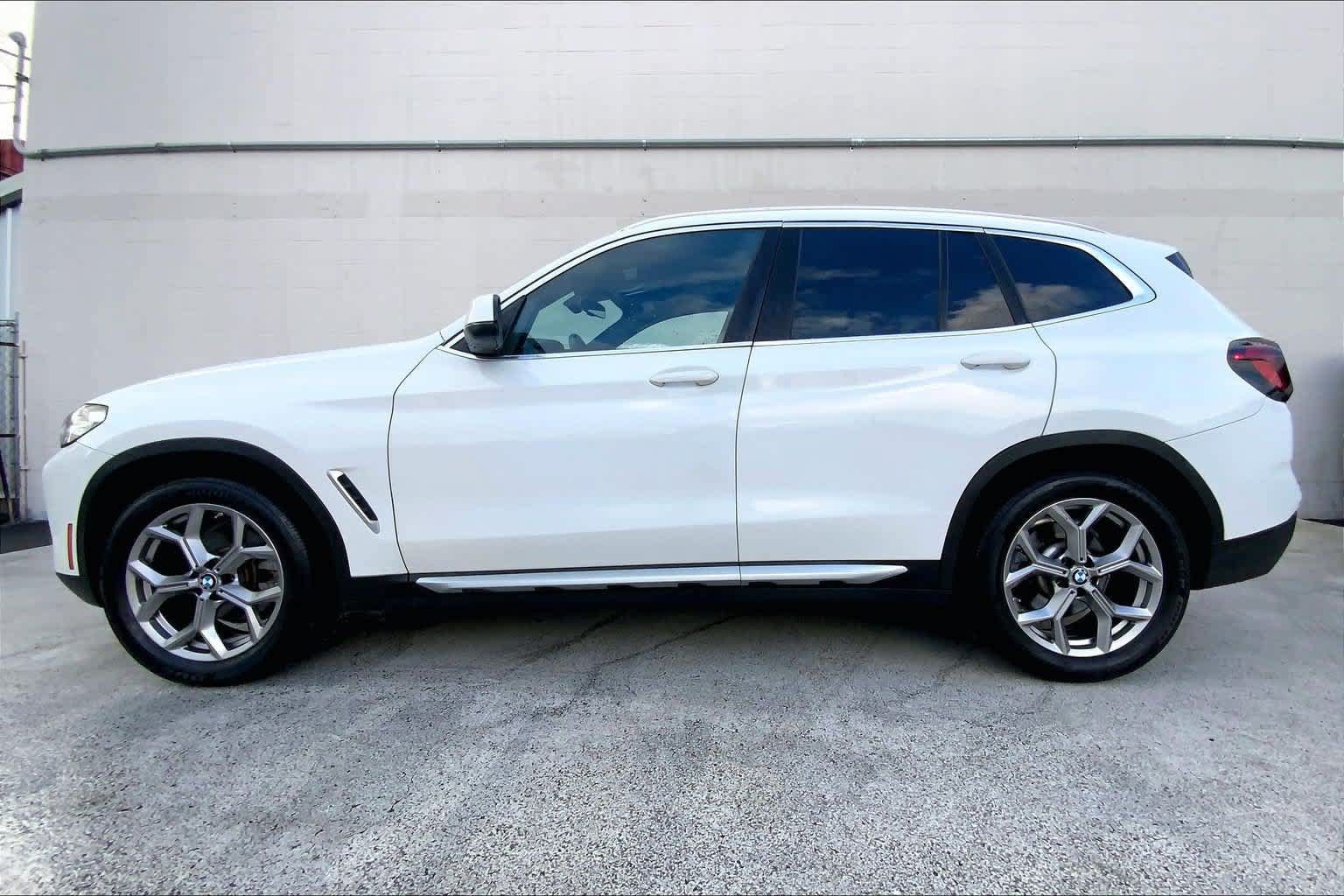 Used 2022 BMW X3 sDrive30i w/ Premium Package RWD image 3