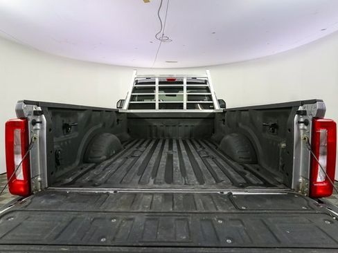 Used 2023 Ford F250 XLT image 10