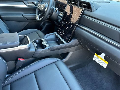 New 2026 GMC Terrain Elevation w/ Elevation Premium Package FWD image 16