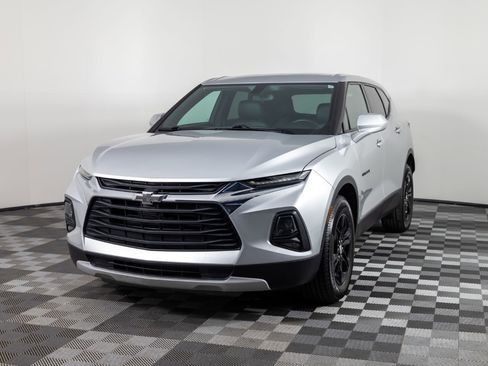 Used 2019 Chevrolet Blazer LT image 2