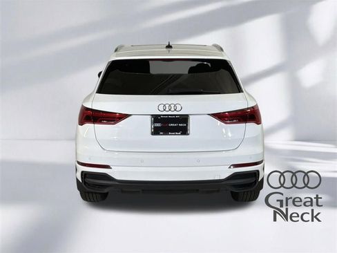 Used 2023 Audi Q3 2.0T Premium w/ Convenience Package AWD/4WD image 22