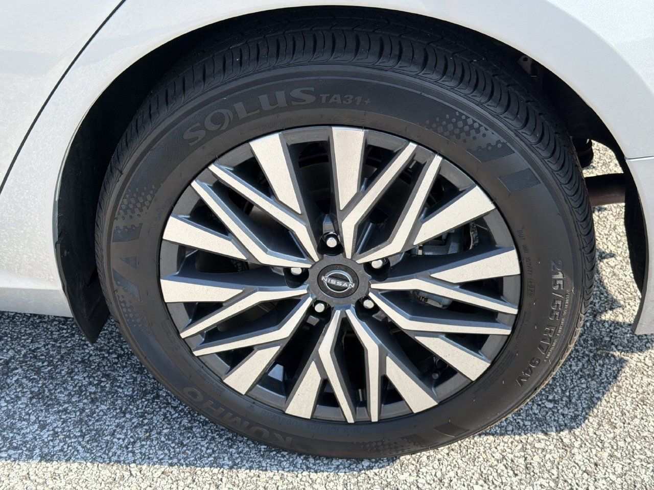 Certified 2025 Nissan Altima 2.5 SV w/ SV Premium Package FWD image 32