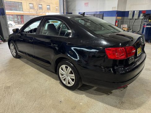 Used 2014 Volkswagen Jetta SE image 4