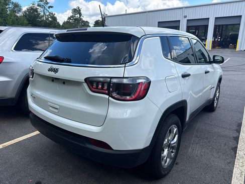 Used 2025 Jeep Compass Sport AWD/4WD image 4