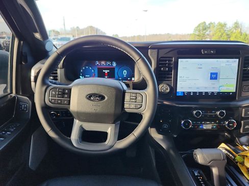 Used 2025 Ford F150 Lariat w/ Equipment Group 502A High image 12