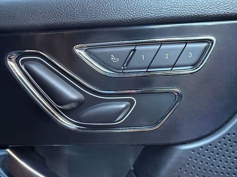 Used 2023 Lincoln Corsair Reserve image 18