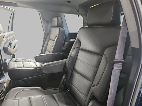 Used 2017 GMC Yukon Denali w/ Open Road Package AWD/4WD image 18
