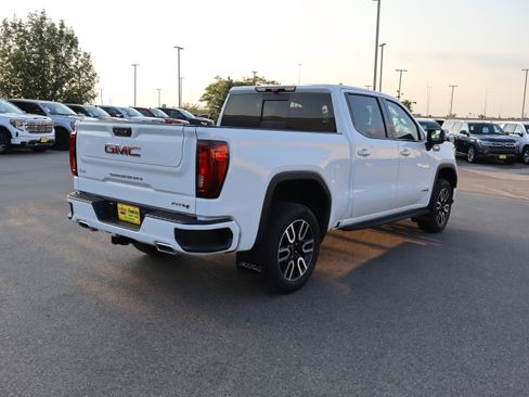 Certified 2024 GMC Sierra 1500 AT4 w/ Technology Package AWD/4WD image 7