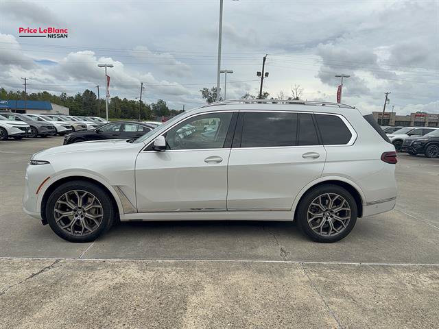 Used 2024 BMW X7 xDrive40i w/ Premium Package AWD/4WD image 4