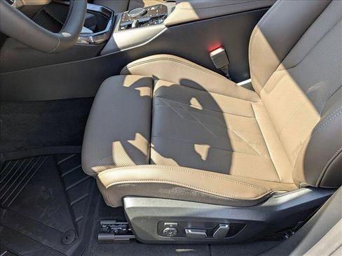 Used 2025 BMW X3 xDrive30i w/ Premium Package image 4