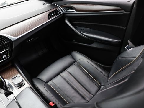 Used 2017 BMW 530i RWD image 26