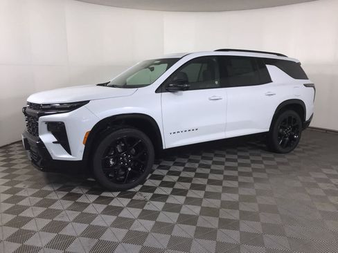 New 2026 Chevrolet Traverse RS w/ LPO, Floor Liner Package image 3
