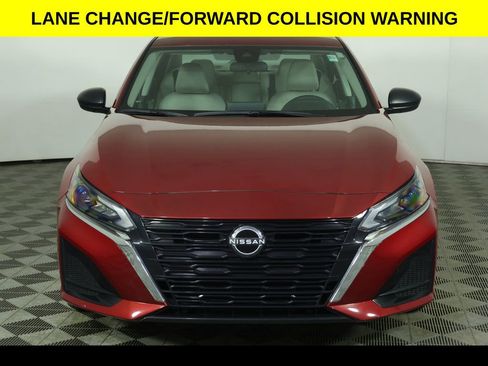 Used 2025 Nissan Altima 2.5 SV image 7