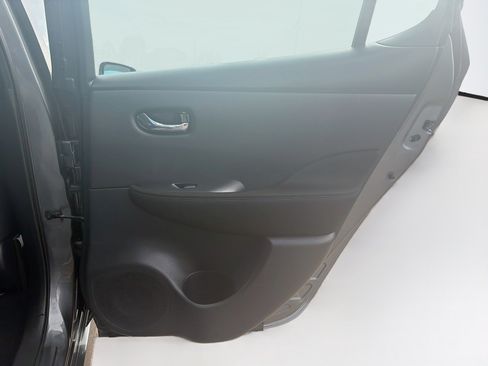 Used 2025 Nissan Leaf S FWD image 29