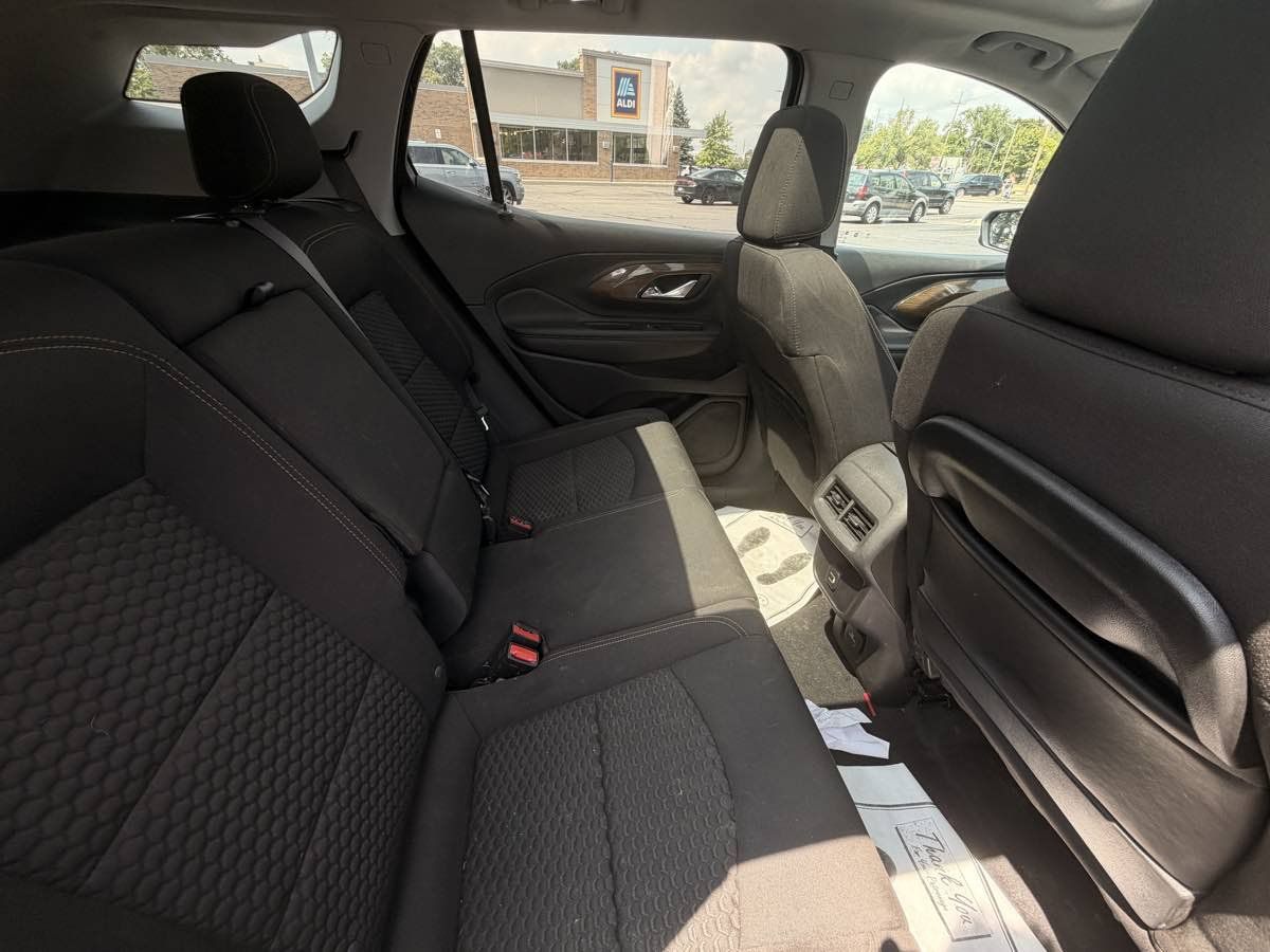 Used 2021 GMC Terrain SLE w/ Driver Convenience Package AWD/4WD image 13