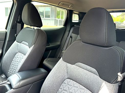 Certified 2025 Nissan Kicks SV FWD image 7