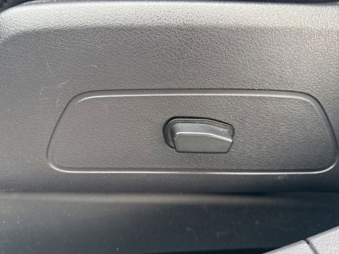 Used 2016 Jeep Patriot High Altitude image 11