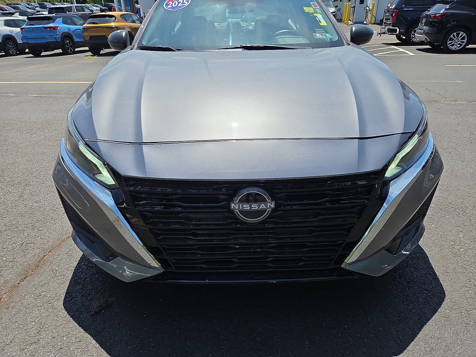 Used 2025 Nissan Altima 2.5 SV FWD image 8