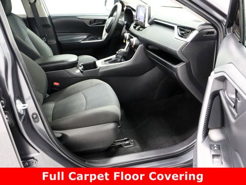 Used 2024 Toyota RAV4 LE image 33