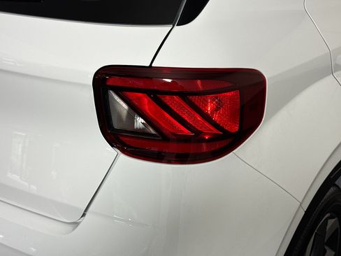 Used 2026 Hyundai Venue SEL FWD image 34