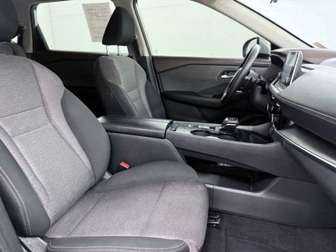Used 2022 Nissan Rogue SV FWD image 20