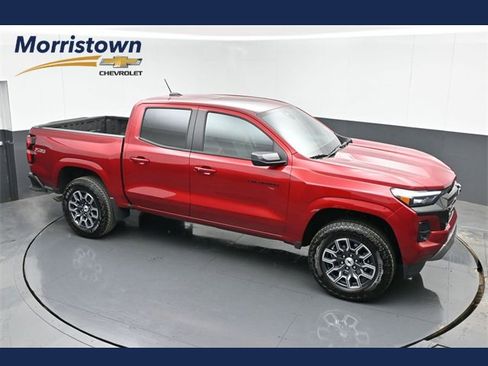 Used 2025 Chevrolet Colorado Z71 image 1