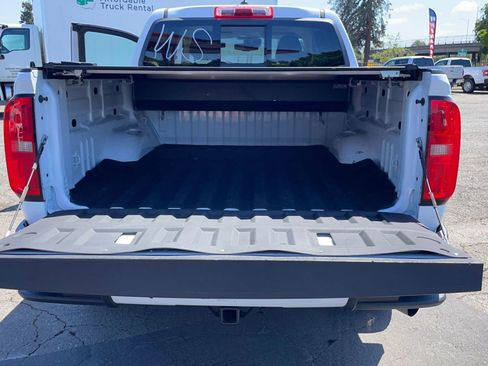 Used 2017 Chevrolet Colorado LT w/ LT Convenience Package RWD image 34