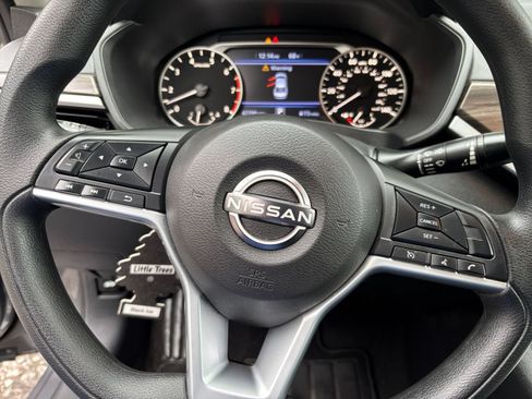 Used 2025 Nissan Altima 2.5 SV FWD image 23