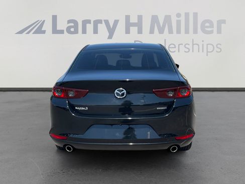 Used 2019 MAZDA MAZDA3 Sedan w/ Select Package FWD image 4