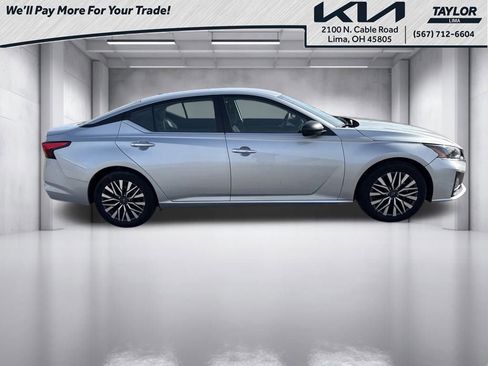 Used 2024 Nissan Altima 2.5 SV image 4