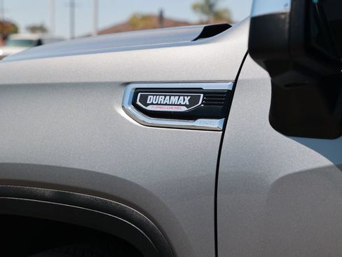 Used 2022 GMC Sierra 1500 SLT w/ SLT Premium Package AWD/4WD image 19