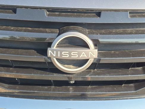 Used 2025 Nissan Pathfinder SL AWD/4WD image 10