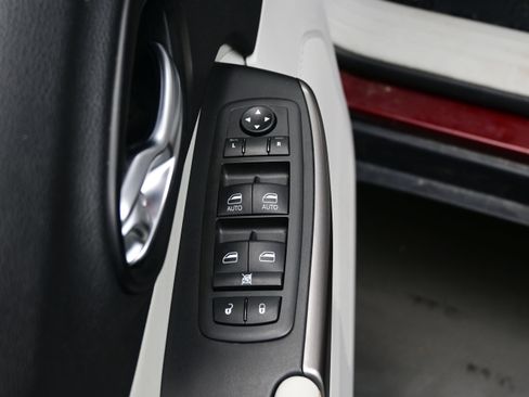 Used 2021 Jeep Cherokee Latitude Lux w/ Comfort/Convenience Group AWD/4WD image 10