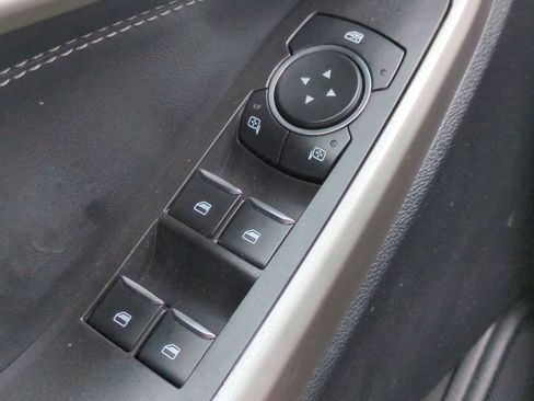 Used 2023 Ford Explorer XLT w/ Equipment Group 202A AWD/4WD image 30