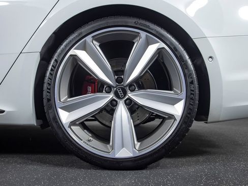 Used 2019 Audi RS 5 Sportback w/ Black Optic Carbon Package AWD/4WD image 7