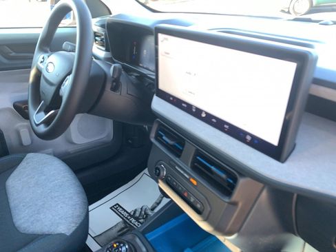 Used 2025 Ford Maverick XLT w/ Equipment Group 302A image 17