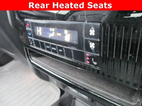 Used 2024 Jeep Wagoneer Series II image 28