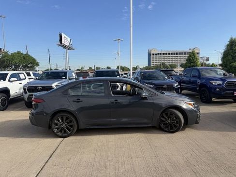 Used 2025 Toyota Corolla XSE image 4