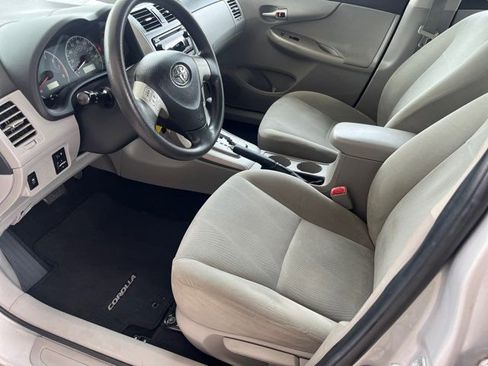 Used 2012 Toyota Corolla LE image 5