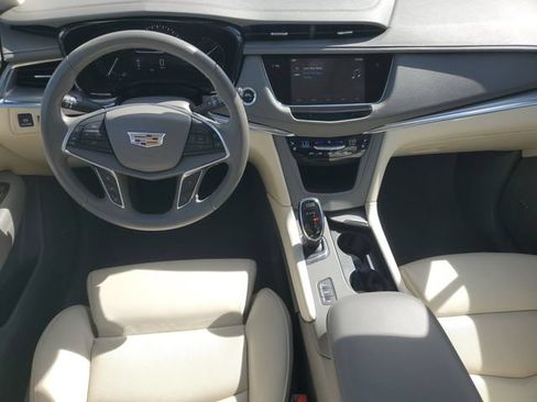 Used 2017 Cadillac XT5 Premium Luxury AWD/4WD image 13