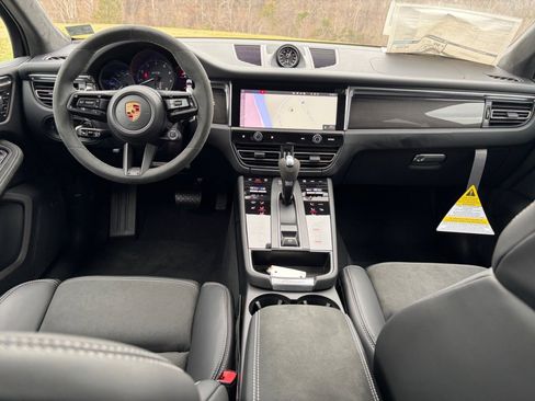 New 2026 Porsche Macan GTS image 16