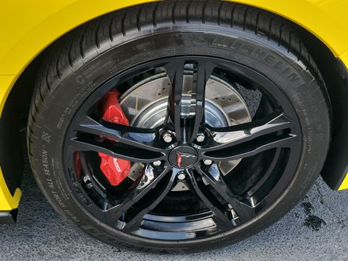 Used 2016 Chevrolet Corvette Stingray Convertible w/ 3LT Preferred Equipment Group RWD image 12