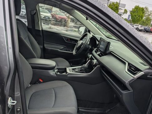 Used 2019 Toyota RAV4 LE w/ All Weather Liner Package AWD/4WD image 20