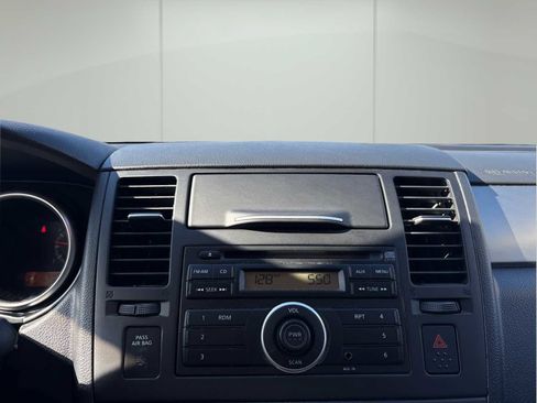 Used 2011 Nissan Versa 1.8 S w/ Plus Pkg image 20