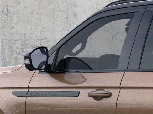 New 2026 Lincoln Navigator Black Label AWD/4WD image 18