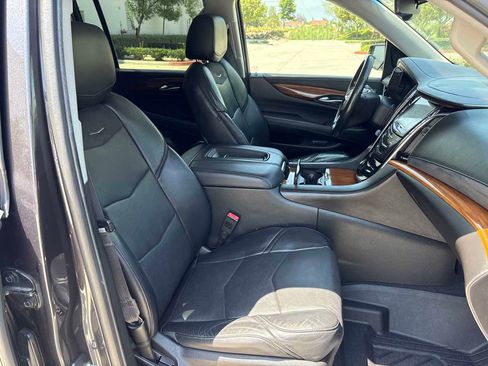 Used 2015 Cadillac Escalade ESV Premium AWD/4WD image 22